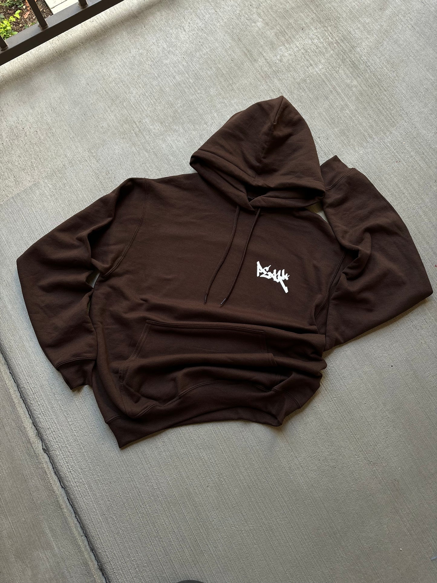 Peak* Puff Print Hoodie - Brown